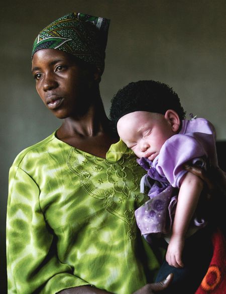 Re Verzio Film Series – In the Shadow of the Sun Re Verzio Film Series – In the Shadow of the Sun